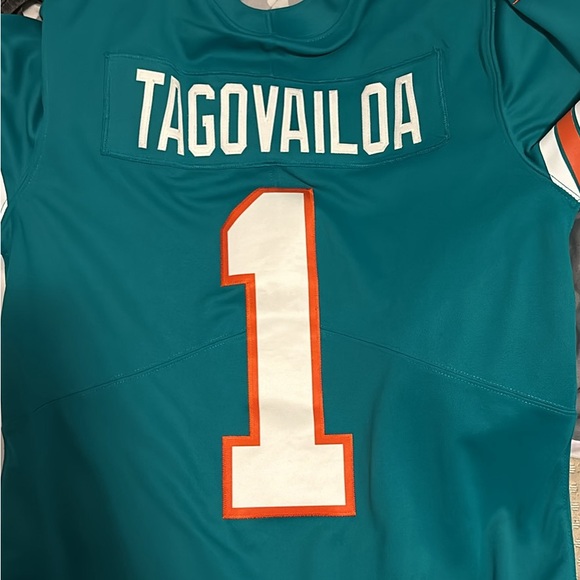 Football jerseys - Picture 2 of 6